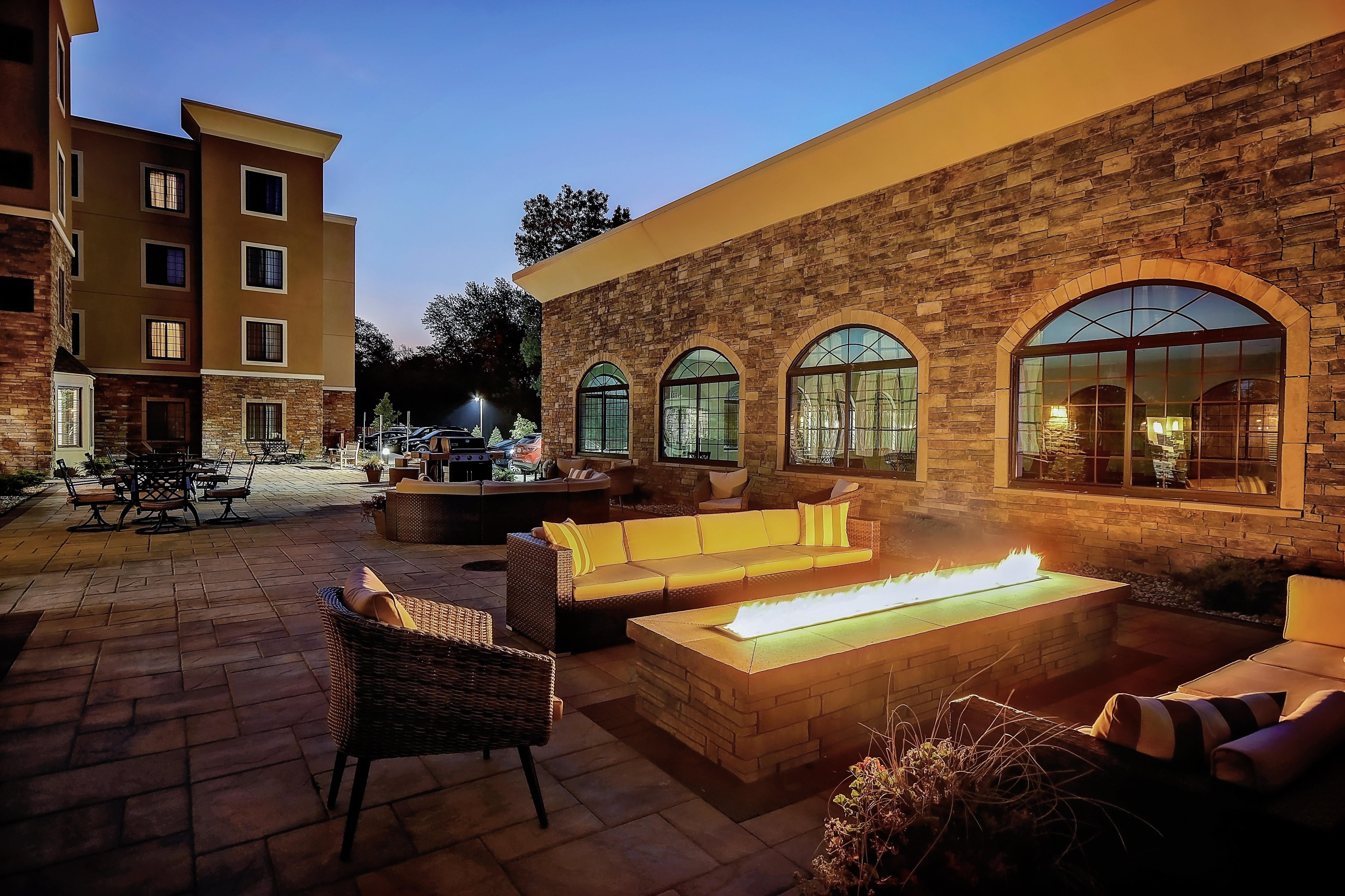 Staybridge Suites - Holland By Ihg Exteriér fotografie